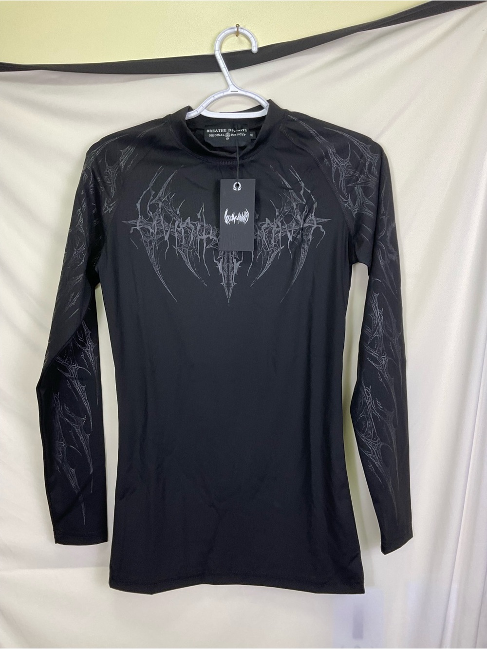 Breathe Divinity Long Sleeve Compression Shirt - Darkness